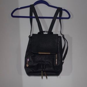 Black fake leather smal backpack